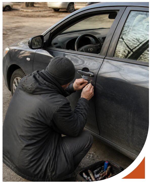 Профессиональное вскрытие автомобиля Тойота без повреждений в Новочеркасске